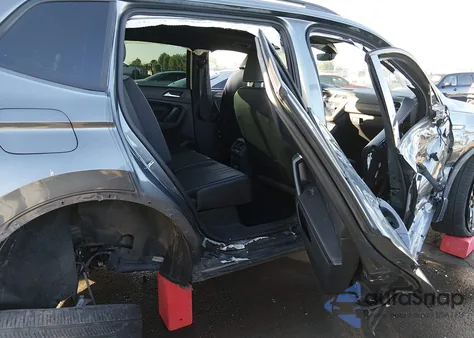 2023 Volkswagen Tiguan 2.0T Se R-Line Black z USA, uszkodzony, nr VIN 3VVCB7AX9PM134364